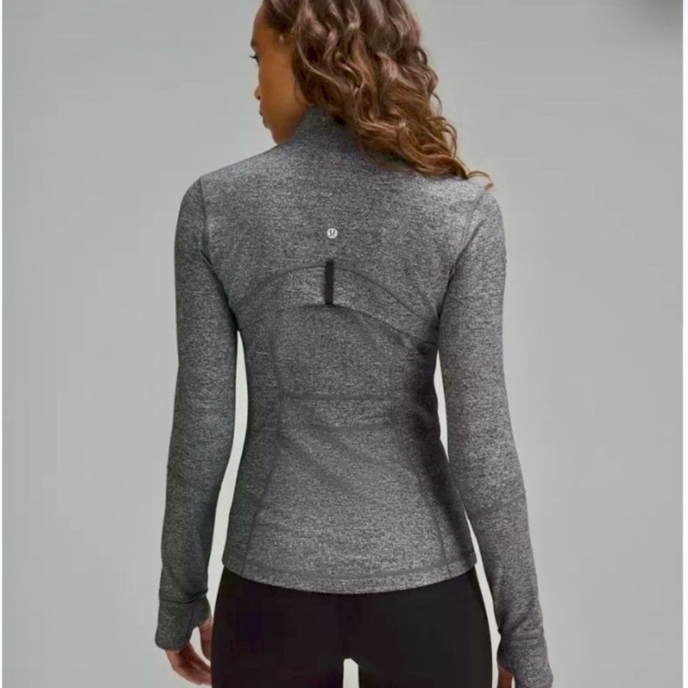 NWOT Lululemon Define Jacket
Inverted Space Dye Camo Seal Grey Deep Coal Size: 4 - Picture 3 of 8